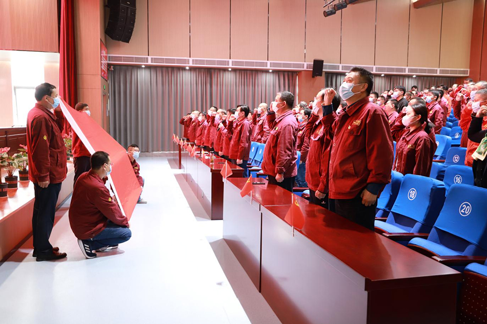 淮鋼公司組織黨員代表收看習(xí)近平總書記 在中國共產(chǎn)黨第二十次全國代表大會(huì)上的報(bào)告
